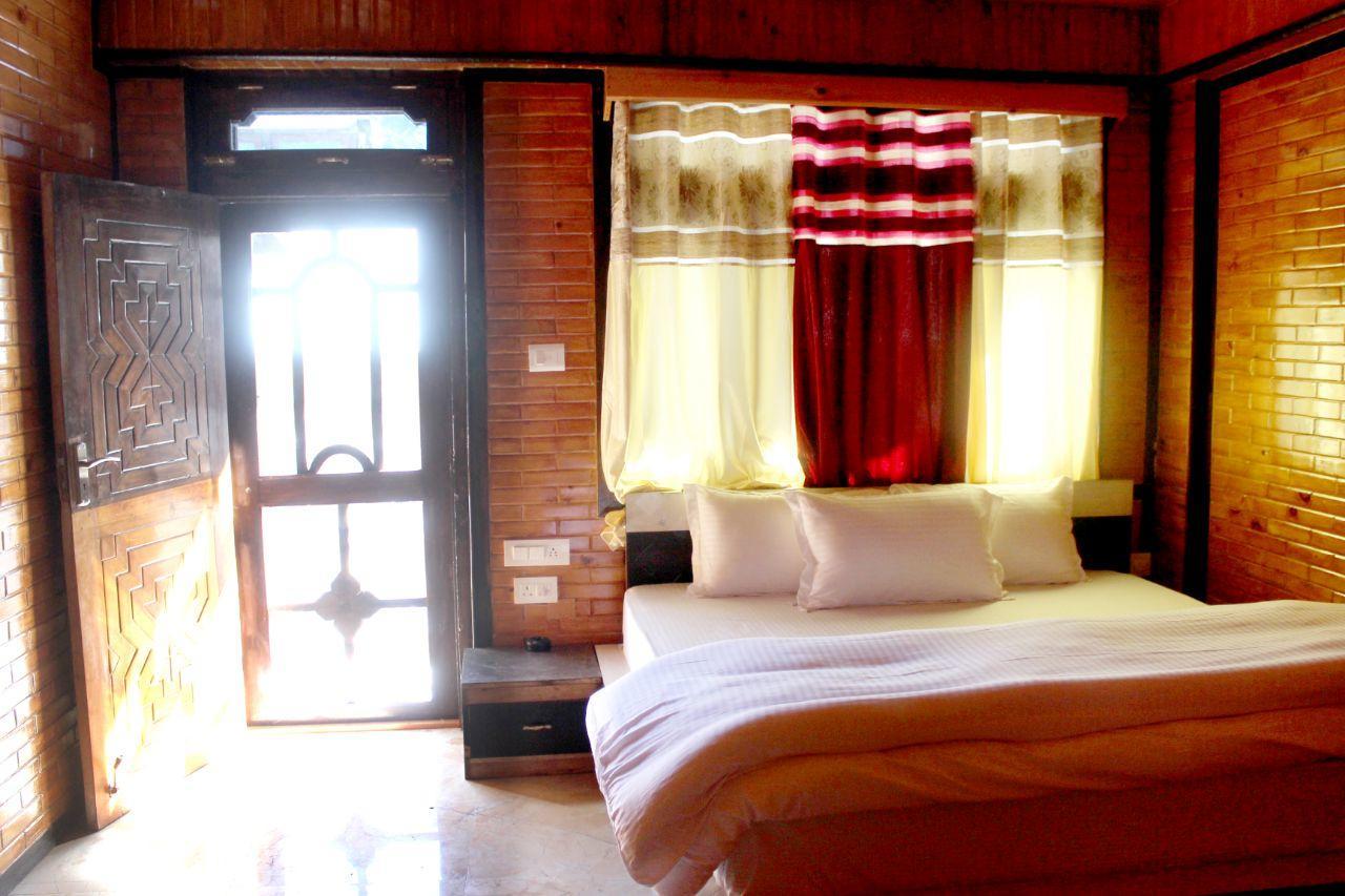 Hotel Uttarayan Sāngla Exterior foto